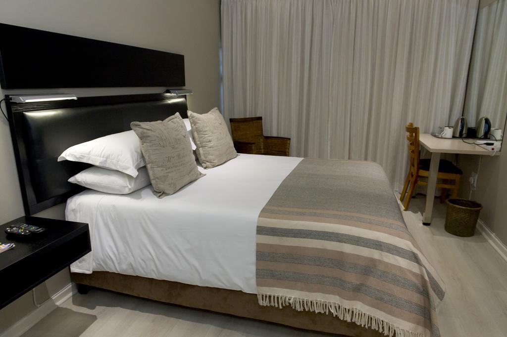 The Suburban Guest House บลูมฟอนเทน ห้อง รูปภาพ