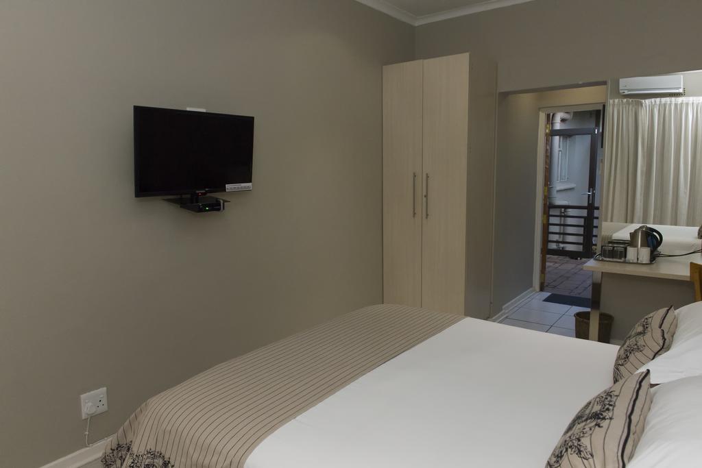 The Suburban Guest House บลูมฟอนเทน ห้อง รูปภาพ